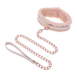 Peaches n CreaMe faux fur collar secured around its retail product display card.